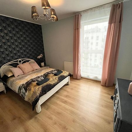 Oldtown Retro Apartment By Marina With Balcony For 6 People Gdańsk Kültér fotó