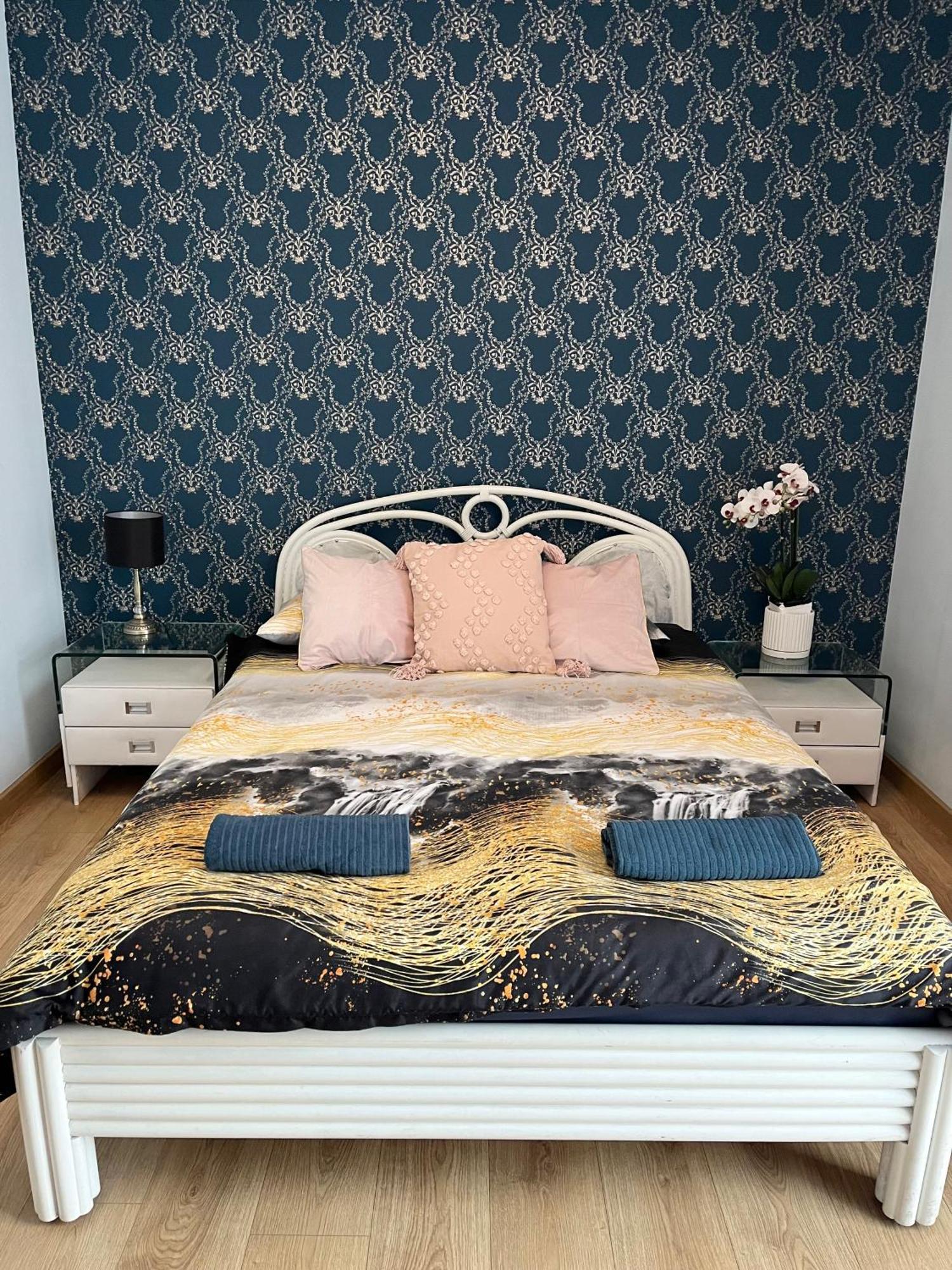 Oldtown Retro Apartment By Marina With Balcony For 6 People Gdańsk Kültér fotó